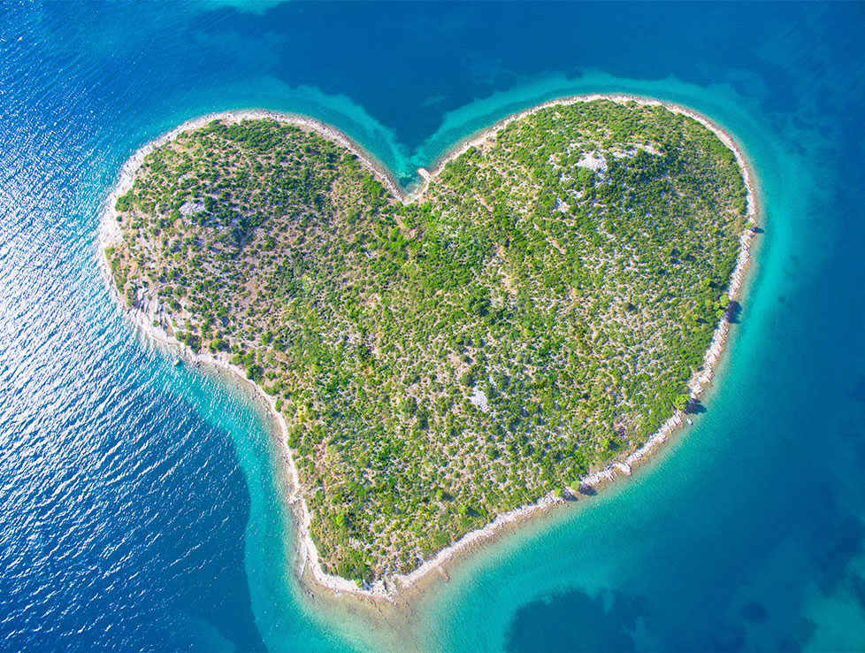 Visite les îles voisines 